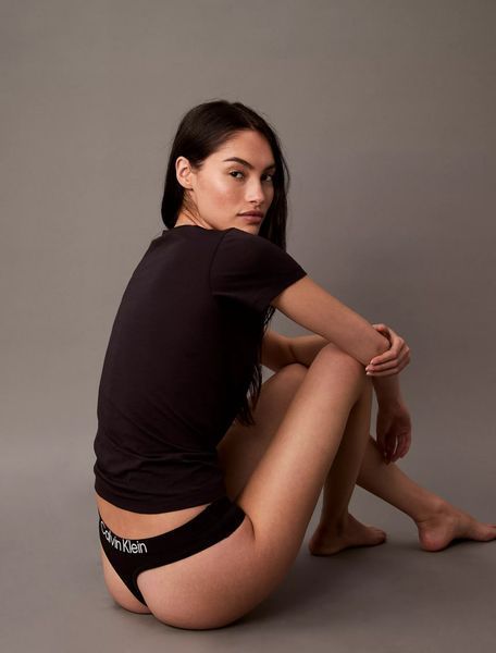 Стрінги Calvin Klein чорні QD5331-UB1 фото